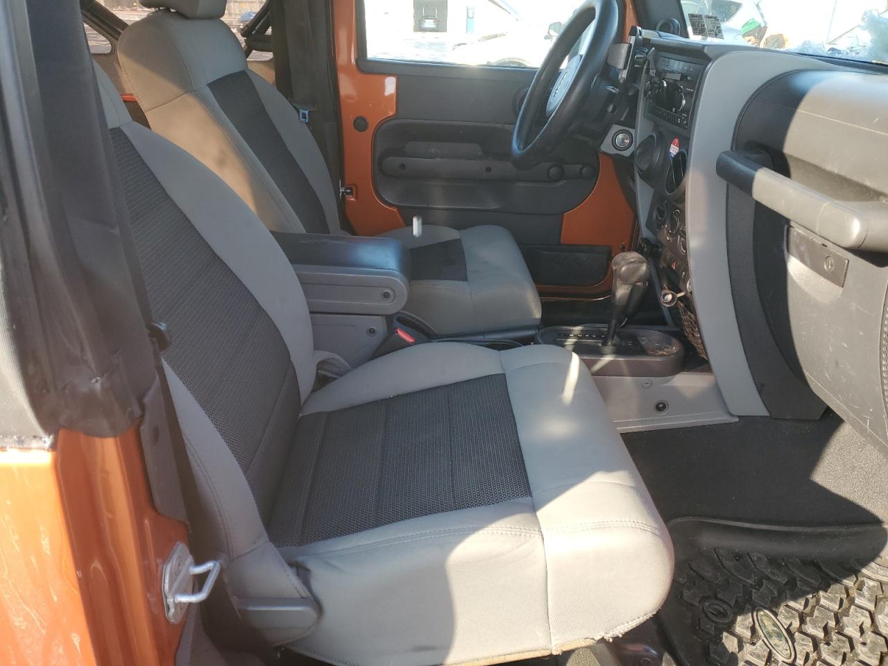 2010 Jeep Wrangler - Image 10