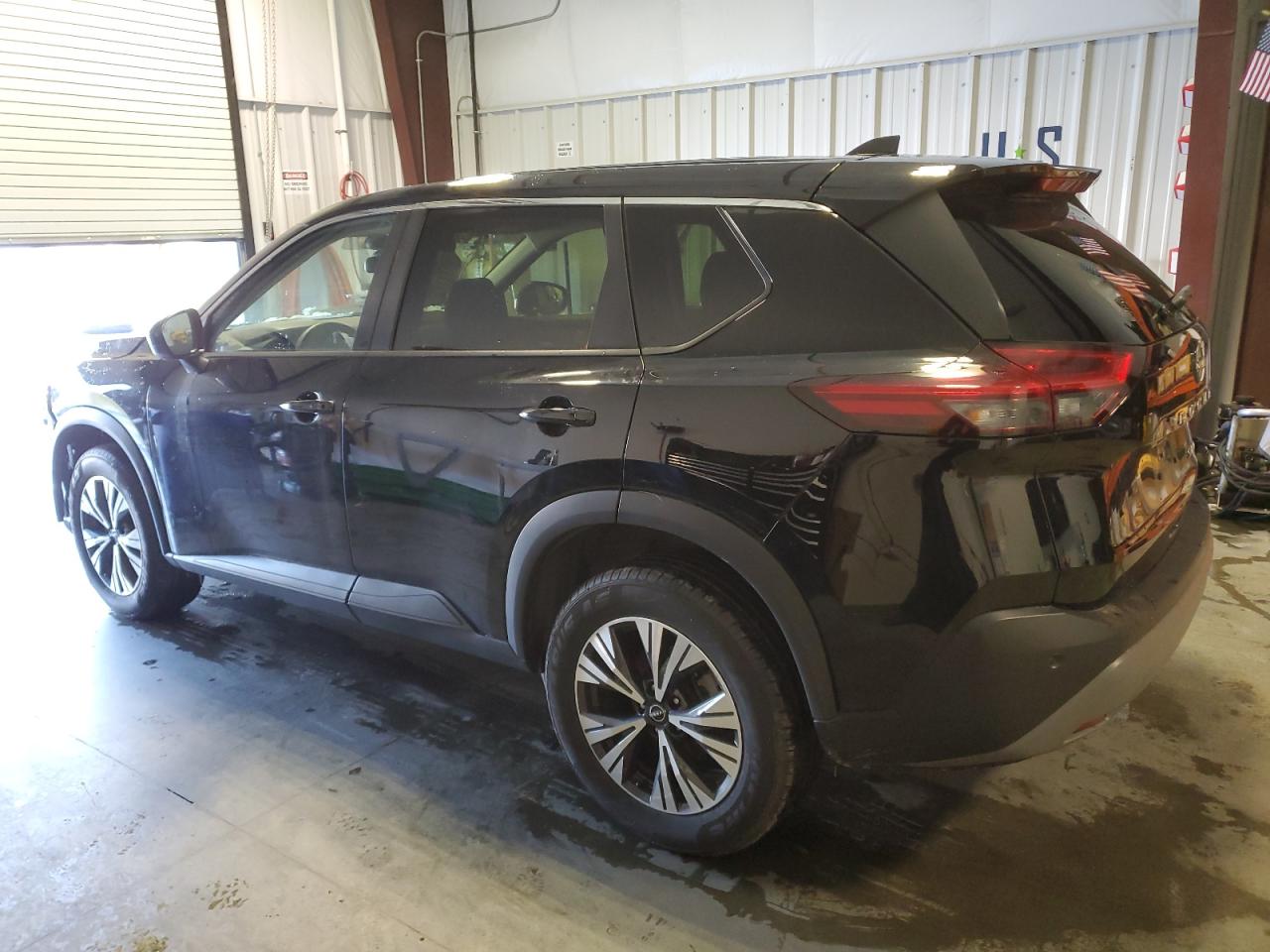 2023 Nissan Rogue - Image 2