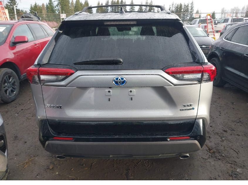 2020 Toyota RAV4 - Image 7