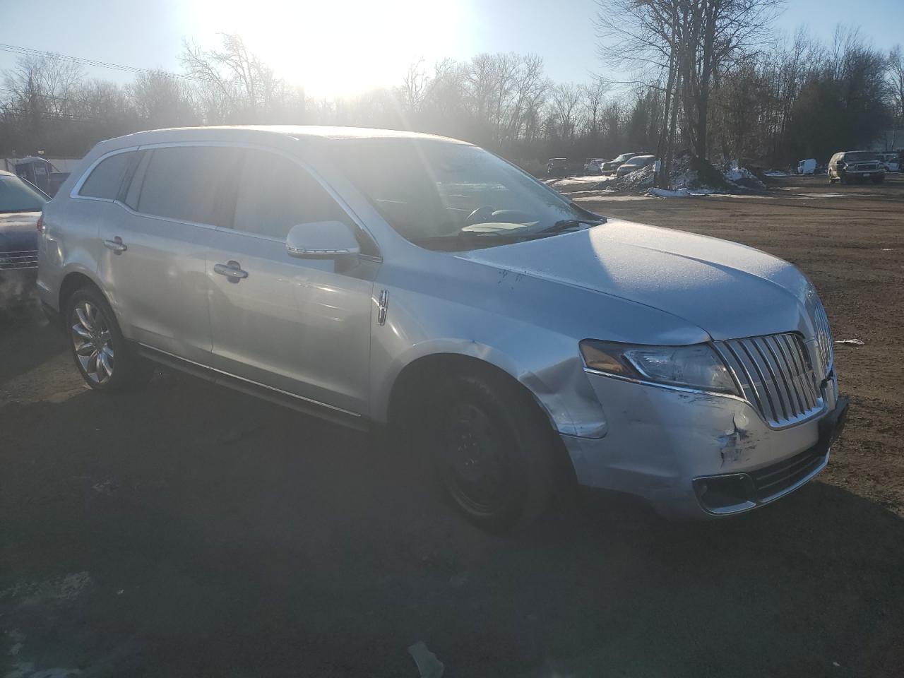 2011 Lincoln MKT - Image 4