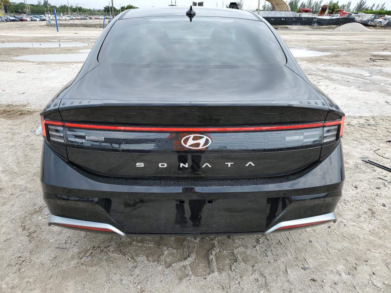 2024 HYUNDAI SONATA SEL BLACK - Image 6