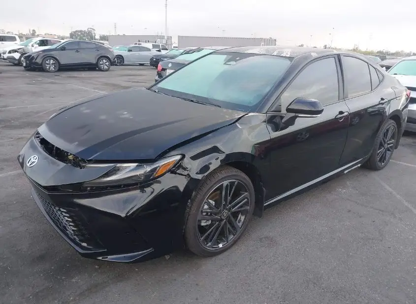 2025 Toyota CAMRY - Image 3