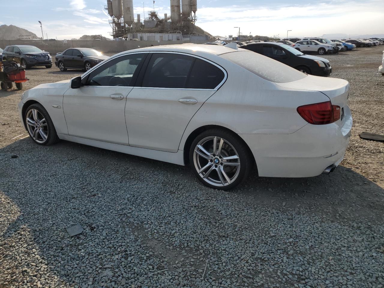 2013 BMW 5 SERIES WHITE - Image 2