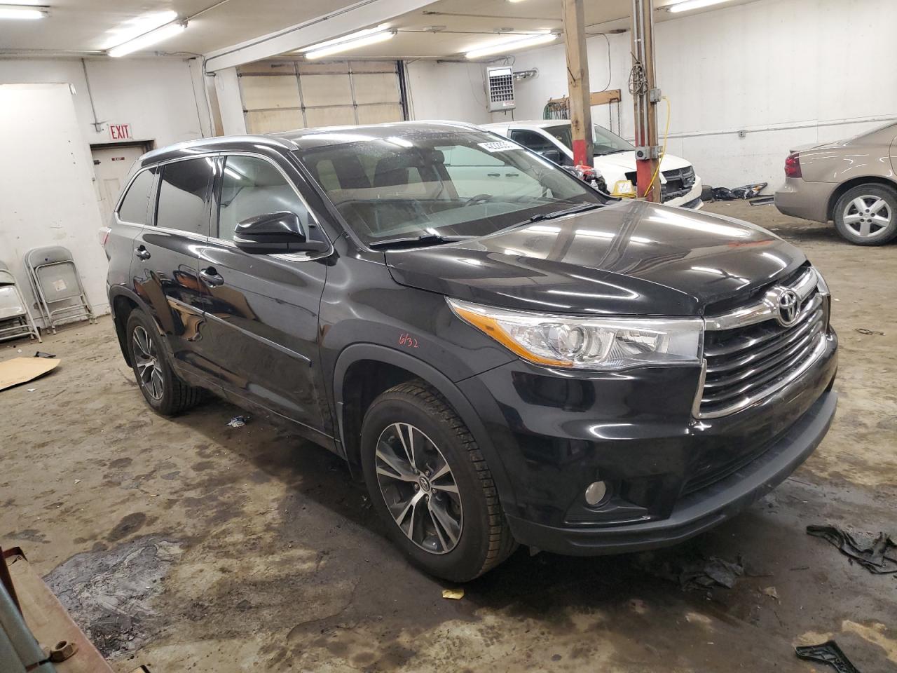 2016 TOYOTA HIGHLANDER - Image 4