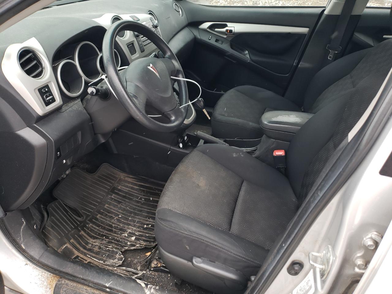 2009 Pontiac Vibe - Image 7