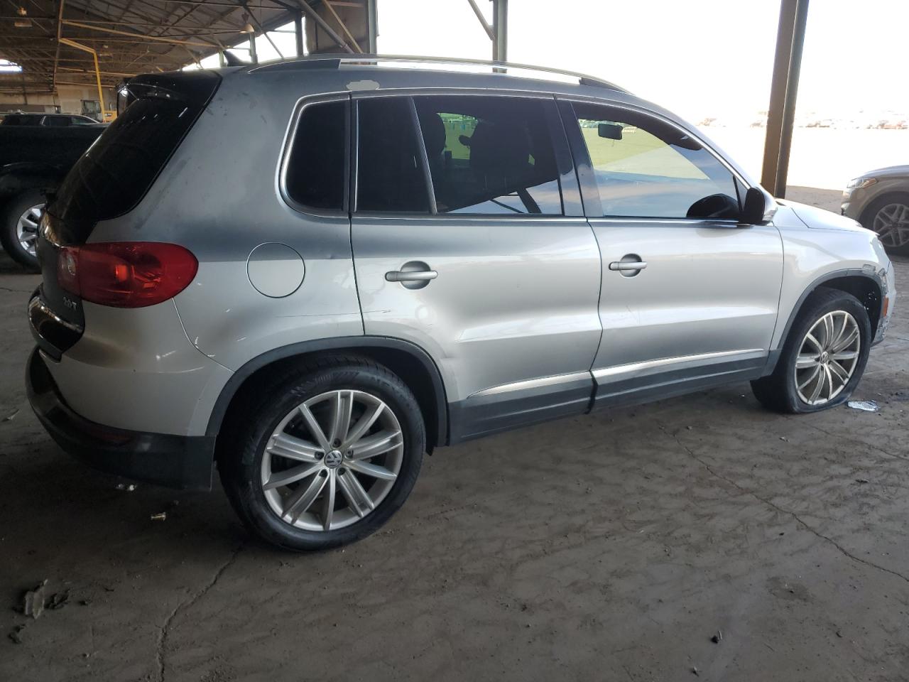 2013 VOLKSWAGEN TIGUAN - Image 3