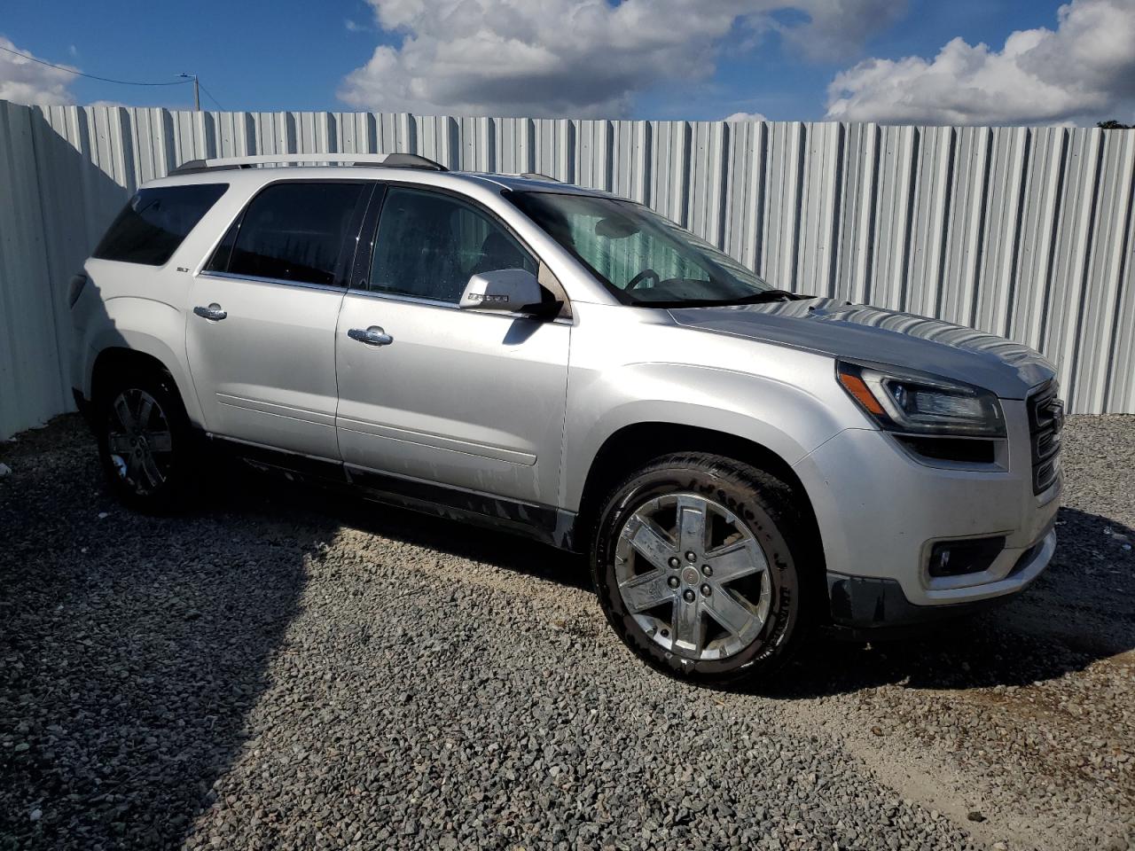2017 GMC Acadia - Image 4