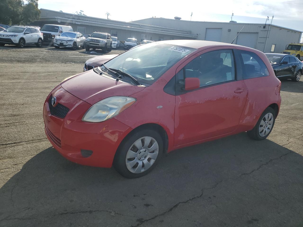 TOYOTA YARIS RED