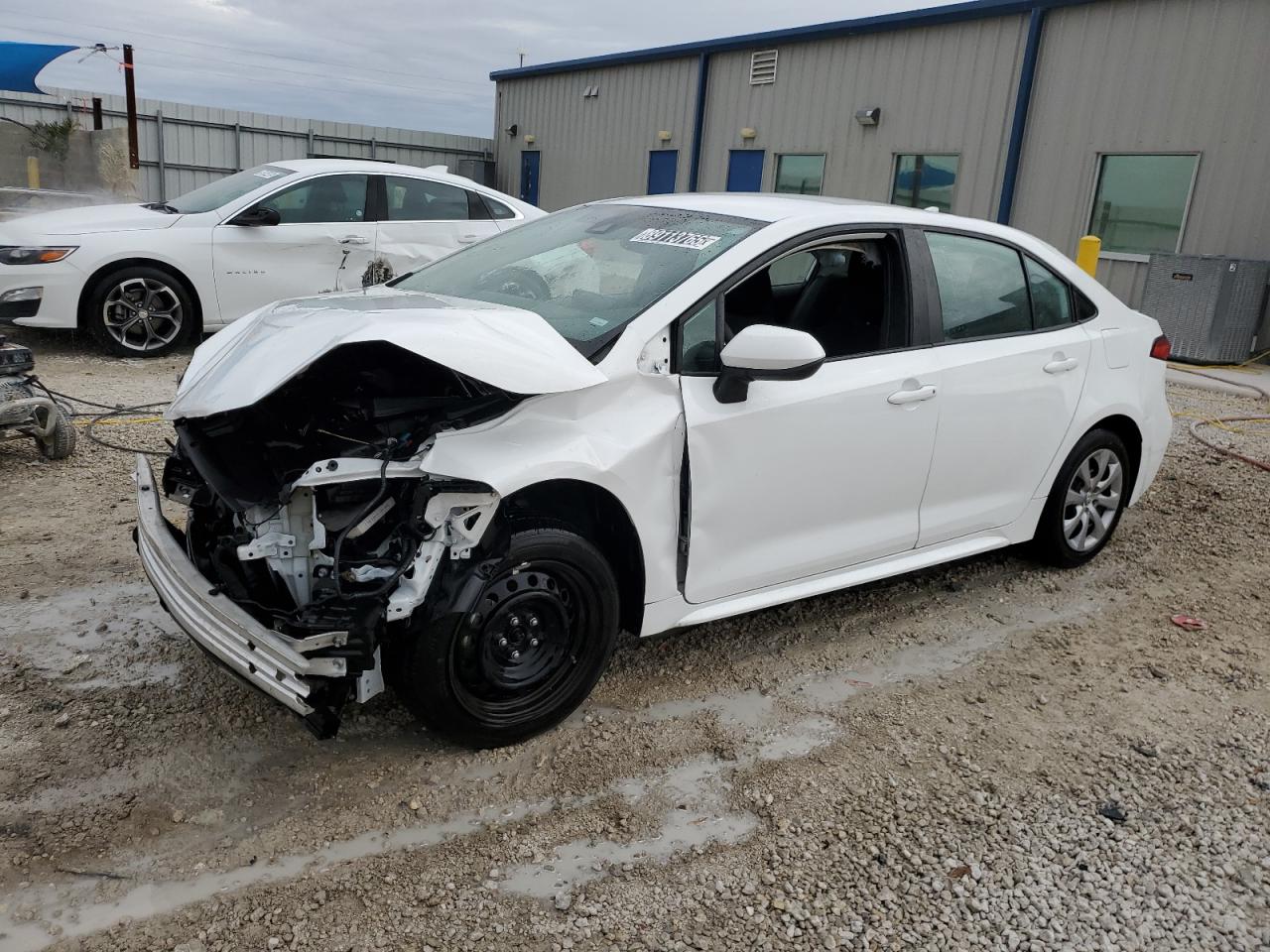 TOYOTA COROLLA WHITE