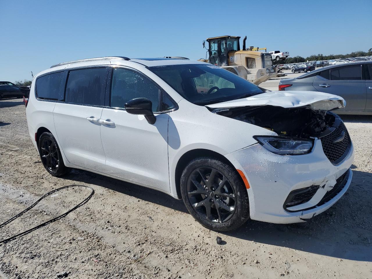 2025 CHRYSLER PACIFICA - Image 4