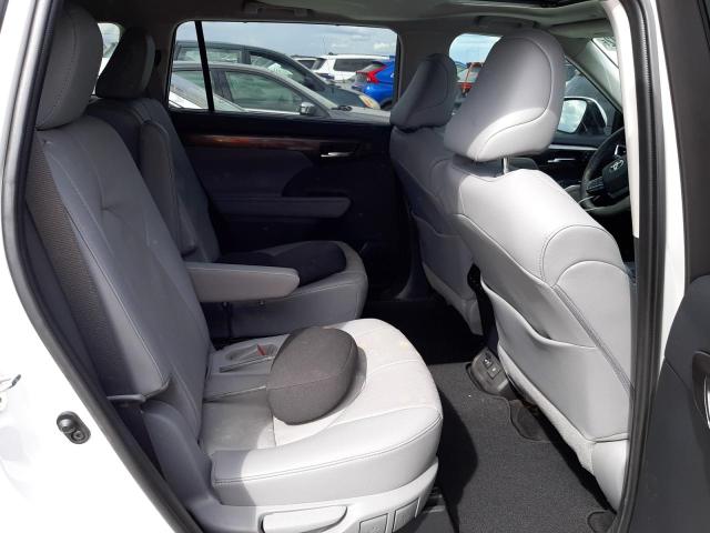 2021 Toyota Highlander - Image 7