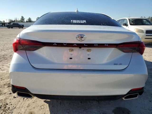 2022 Toyota AVALON - Image 6