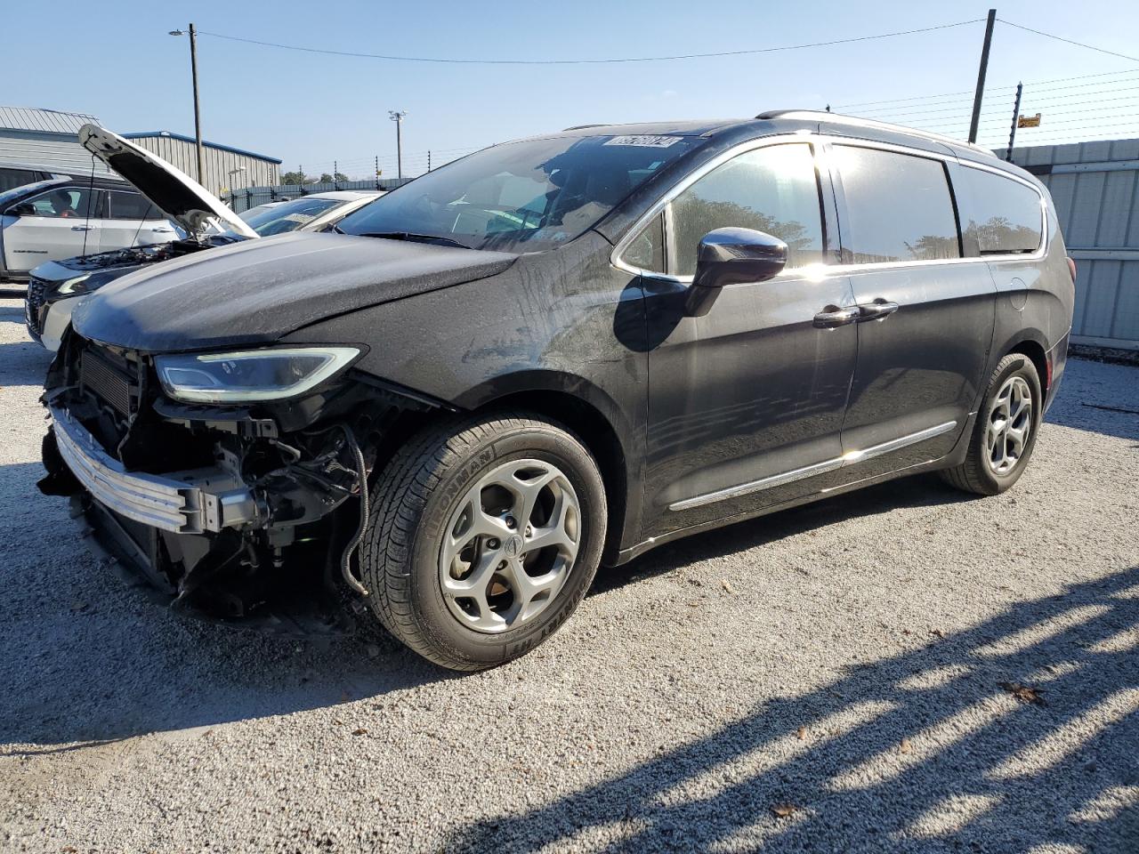 CHRYSLER PACIFICA
