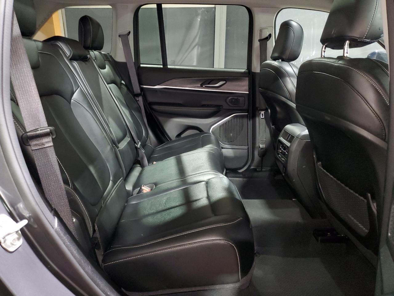 2024 JEEP GRAND CHER - Image 11