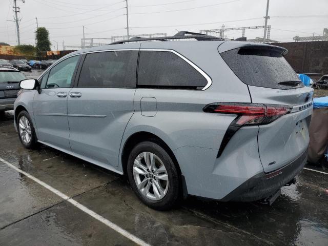 2022 Toyota SIENNA - Image 2