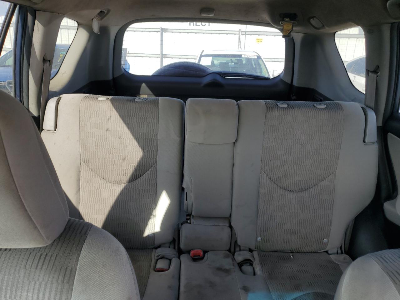 2011 Toyota RAV4 - Image 10