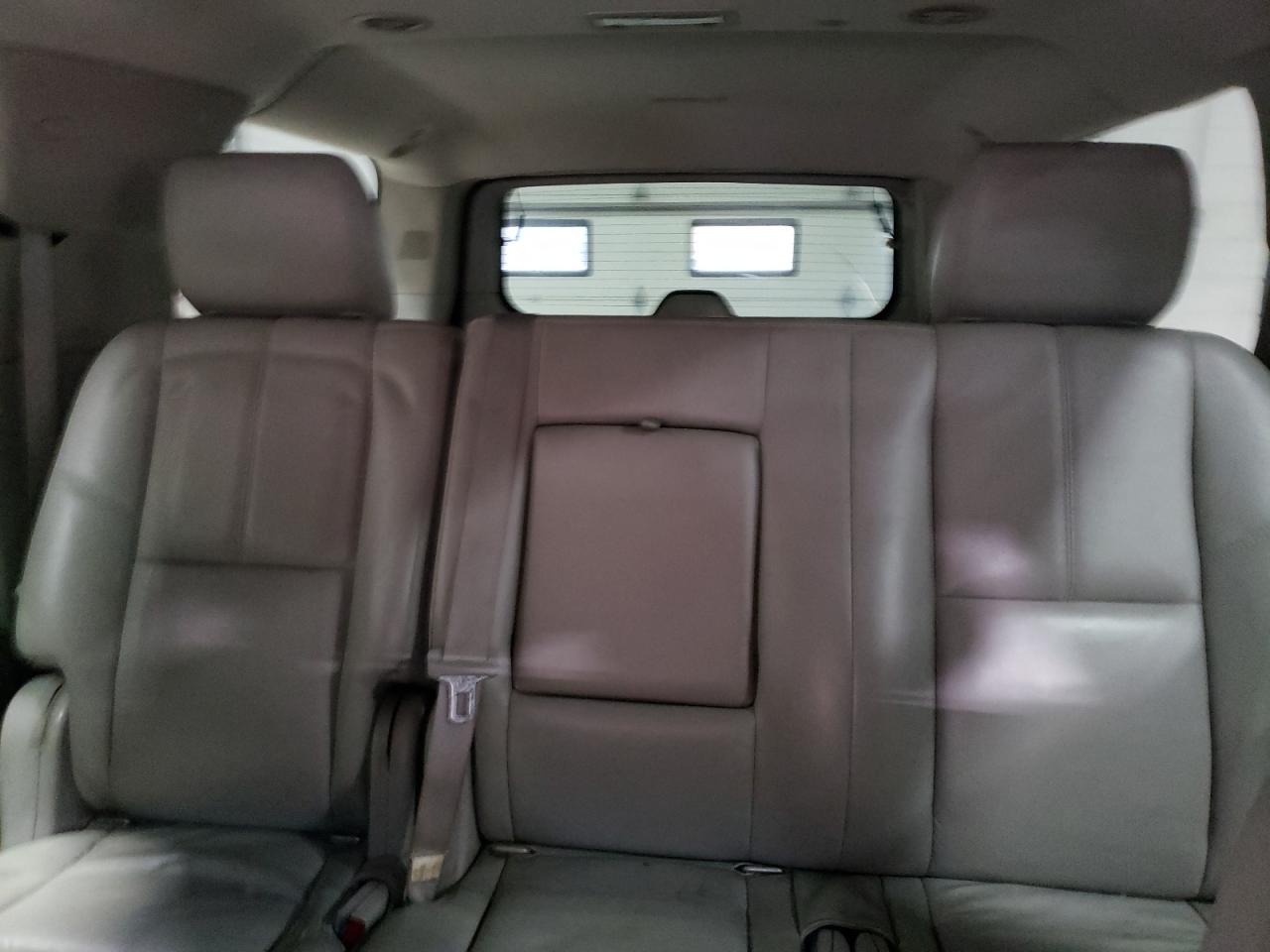 2011 GMC Yukon - Image 10