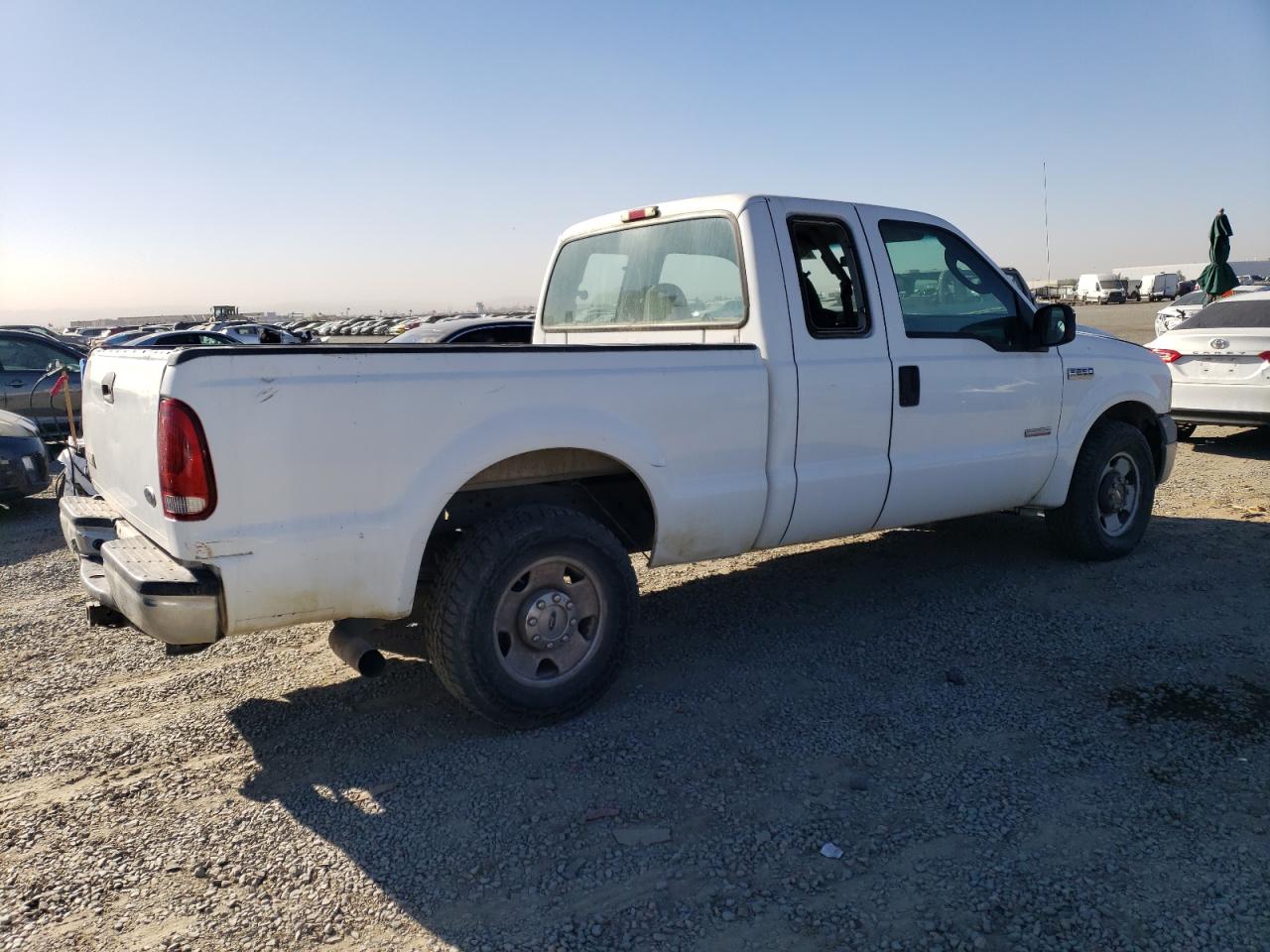 2005 FORD F250 - Image 3